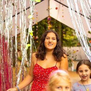 Meet your Posher, Julia